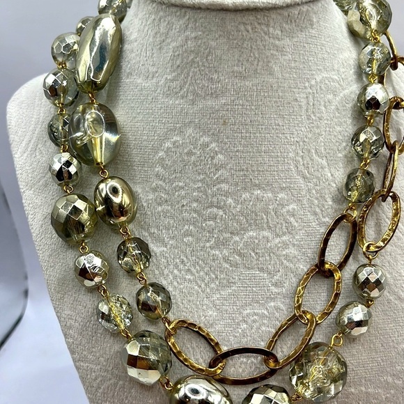 Aurora Borealis Beads in Assorted Sizes. Hammered Oval gold tone Chain 34” - Picture 3 of 10